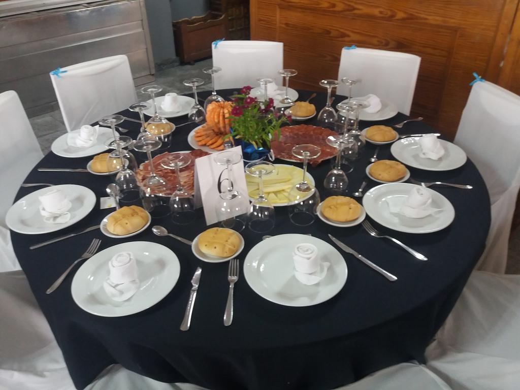 Hostal Botafumeiro Mota del Marques Ngoại thất bức ảnh